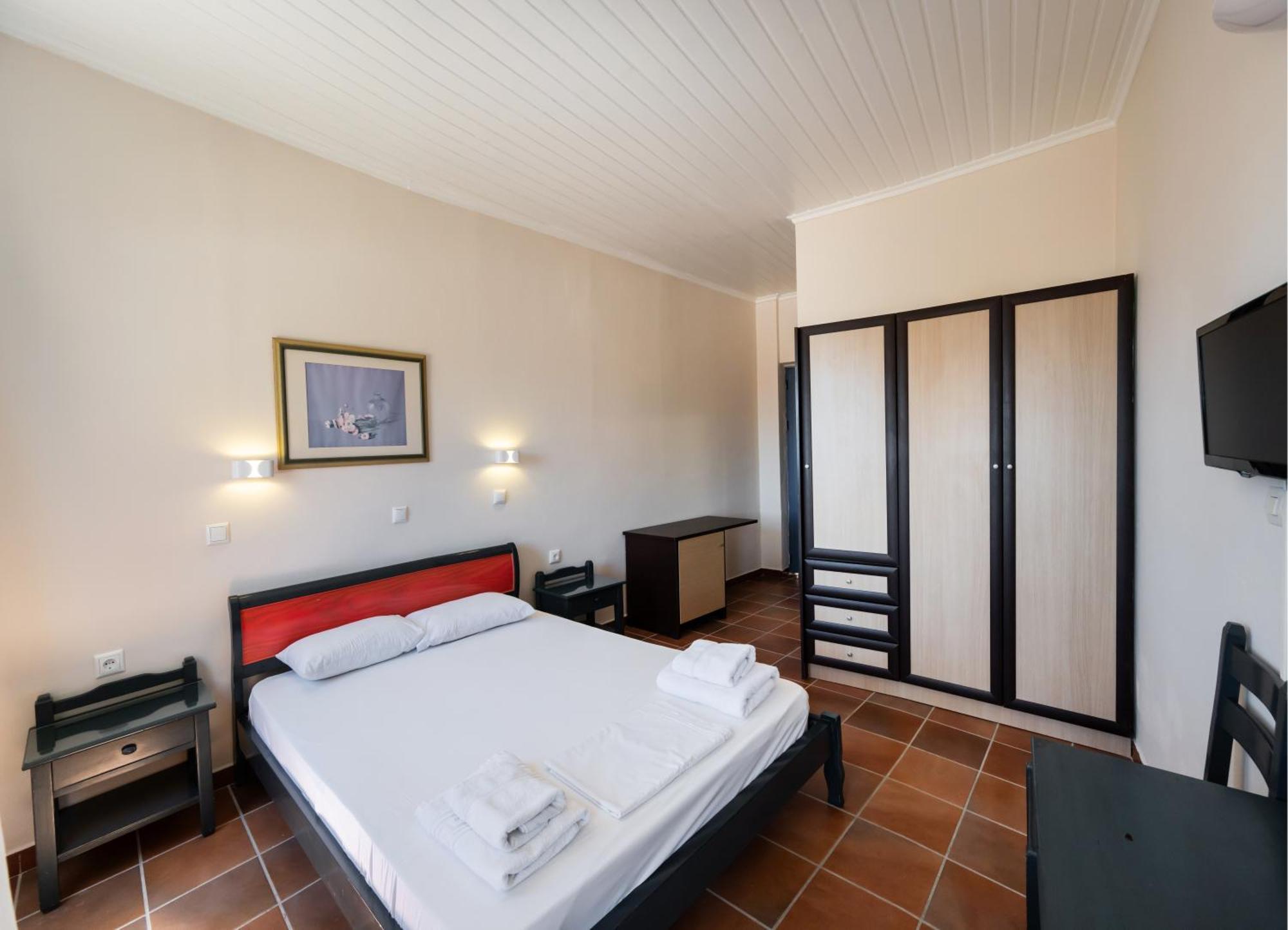 Ionio Hotel Nikiana Bagian luar foto