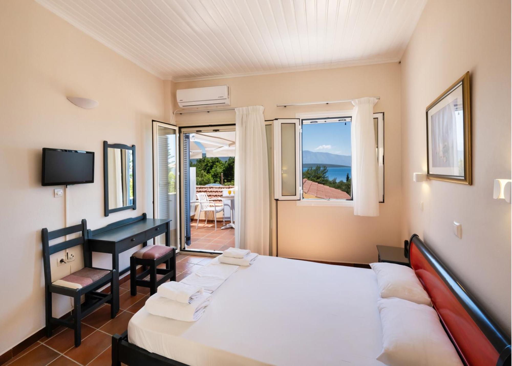 Ionio Hotel Nikiana Bagian luar foto