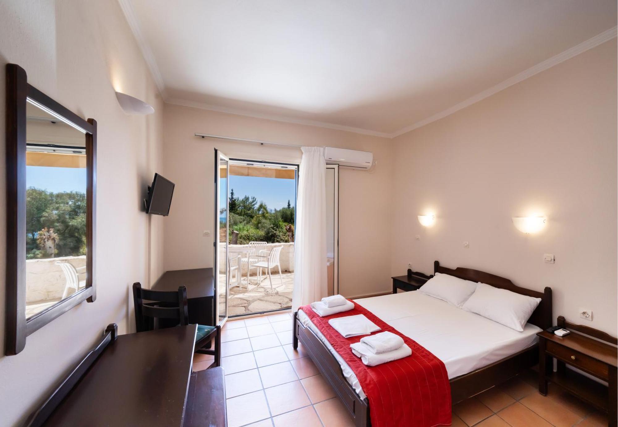 Ionio Hotel Nikiana Bagian luar foto