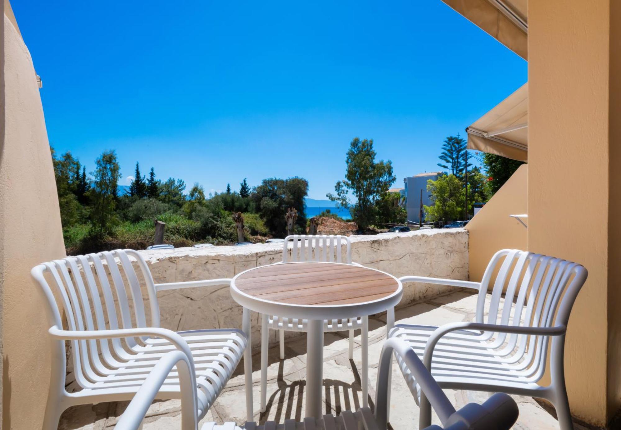 Ionio Hotel Nikiana Bagian luar foto