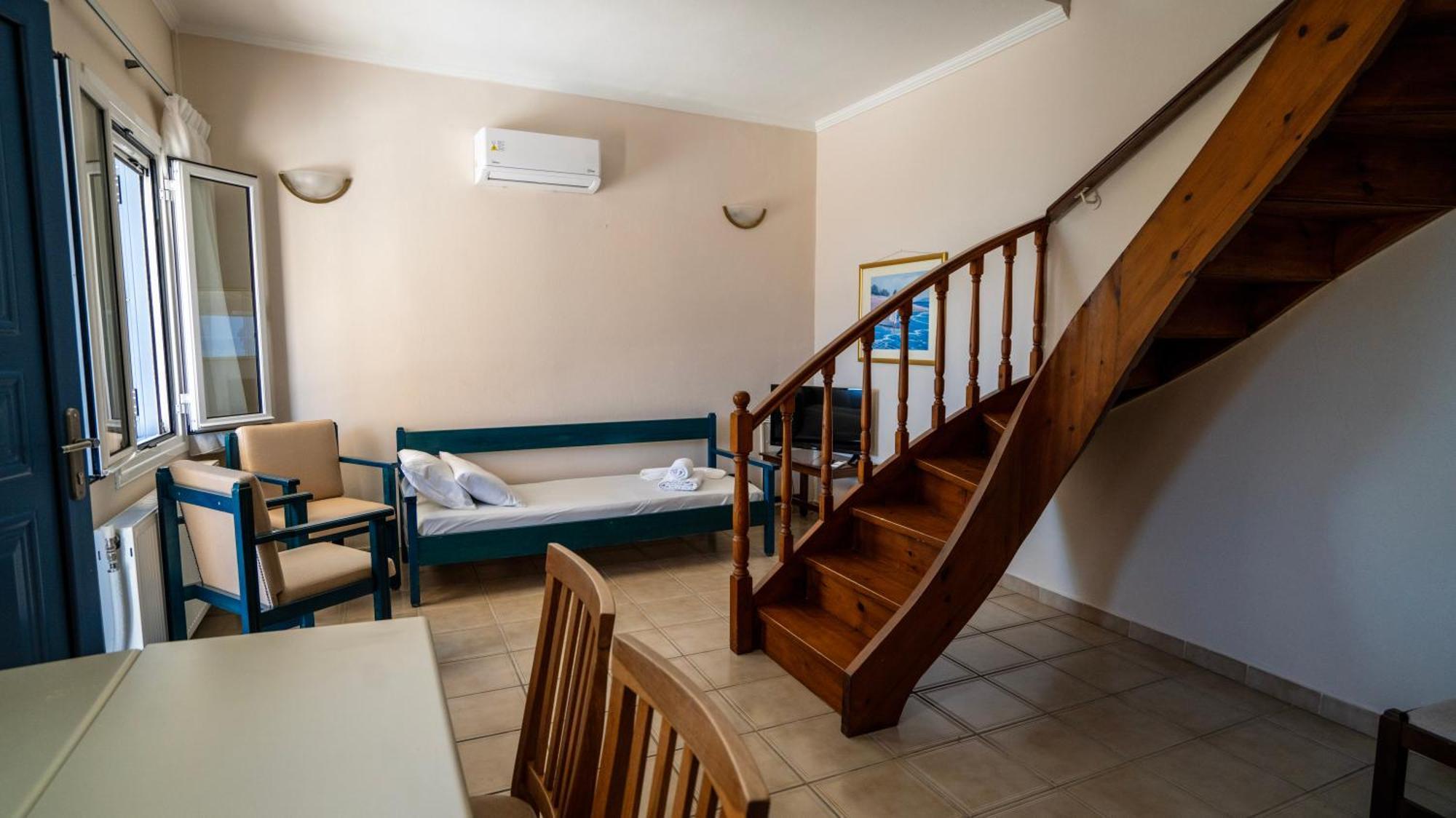 Ionio Hotel Nikiana Bagian luar foto